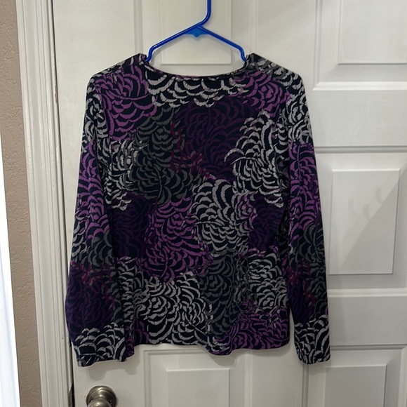 100% Cotton long sleeved tops 2 for $5 - Picture 2 of 6